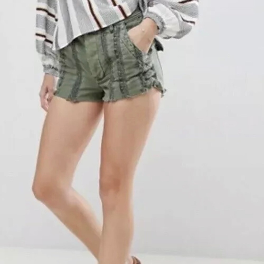 Free People Great Expectations Shorts Green‎ Size 0